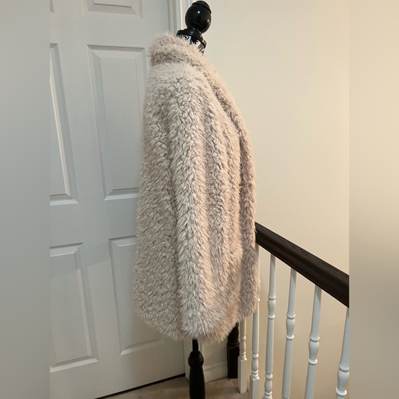 Teddy Coat - Picture 2 of 6